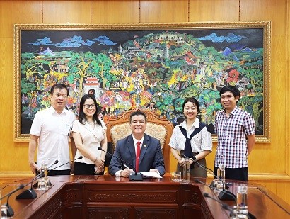 Tăng cường hợp tác trong lĩnh vực tài chính ngân hàng phục vụ sản xuất kinh doanh