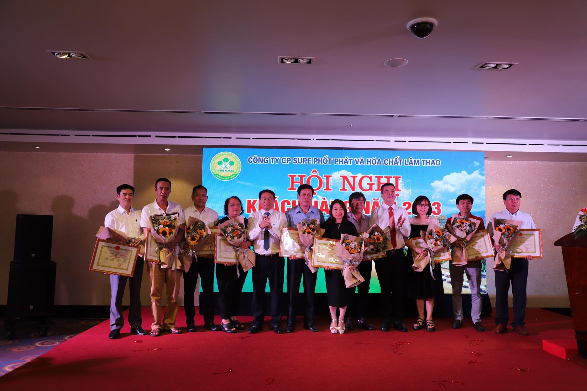 CÔNG TY CỔ PHẦN SUPE PHỐT PHÁT VÀ HÓA CHẤT LÂM THAO TỔ CHỨC THÀNH CÔNG HỘI NGHỊ KHÁCH HÀNG NĂM 2023