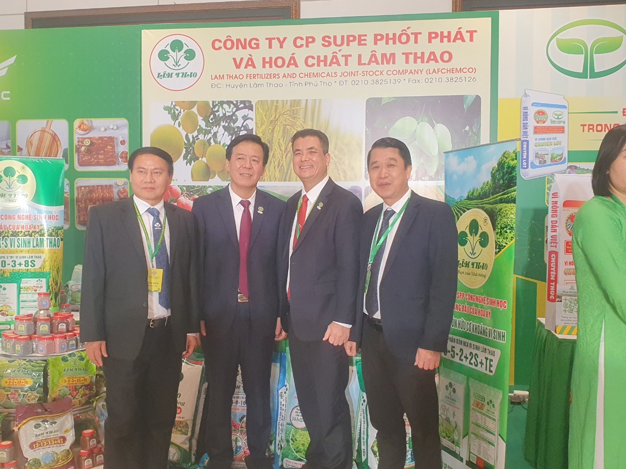 CÔNG TY CỔ PHẦN SUPE PHỐT PHÁT VÀ HÓA CHẤT LÂM THAO CHÀO MỪNG THÀNH CÔNG ĐẠI HỘI ĐẠI BIỂU TOÀN QUỐC HỘI NÔNG DÂN VIỆT NAM LẦN THỨ VIII