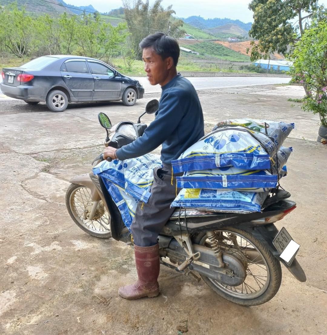 BÀ CON NÔNG DÂN TỈNH SƠN LA, TIN TƯỞNG SỬ DỤNG PHÂN BÓN LÂM THAO