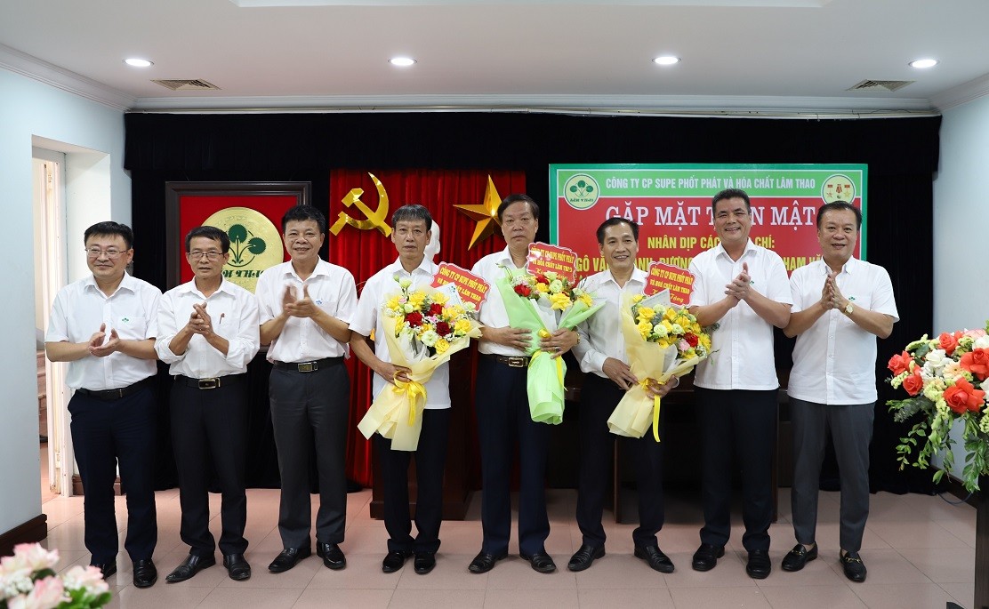 Gặp mặt chia tay cán bộ chủ chốt nghỉ hưu