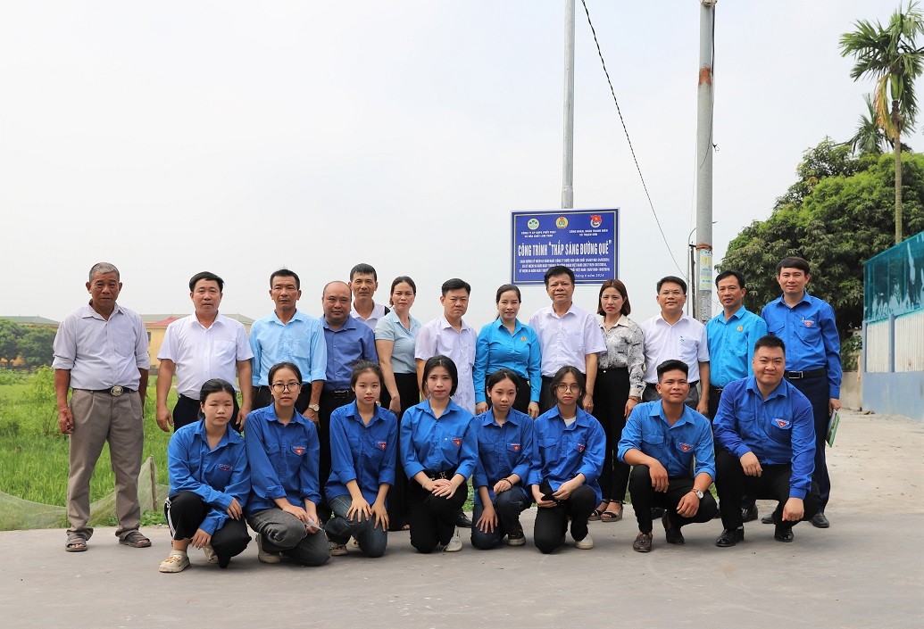 GẮN BIỂN CÁC CÔNG TRÌNH THANH NIÊN SUPE LÂM THAO