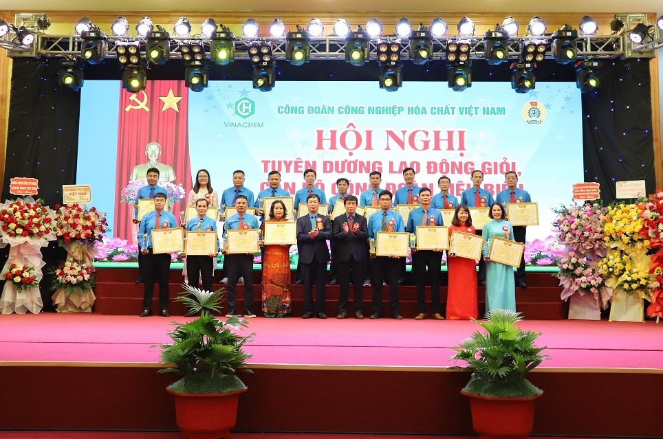 KỶ NIỆM 95 NĂM THÀNH LẬP CÔNG ĐOÀN VIỆT NAM VÀ TUYÊN DƯƠNG LAO ĐỘNG GIỎI - CÁN BỘ CÔNG ĐOÀN TIÊU BIỂU GIAI ĐOẠN 2022-2024.