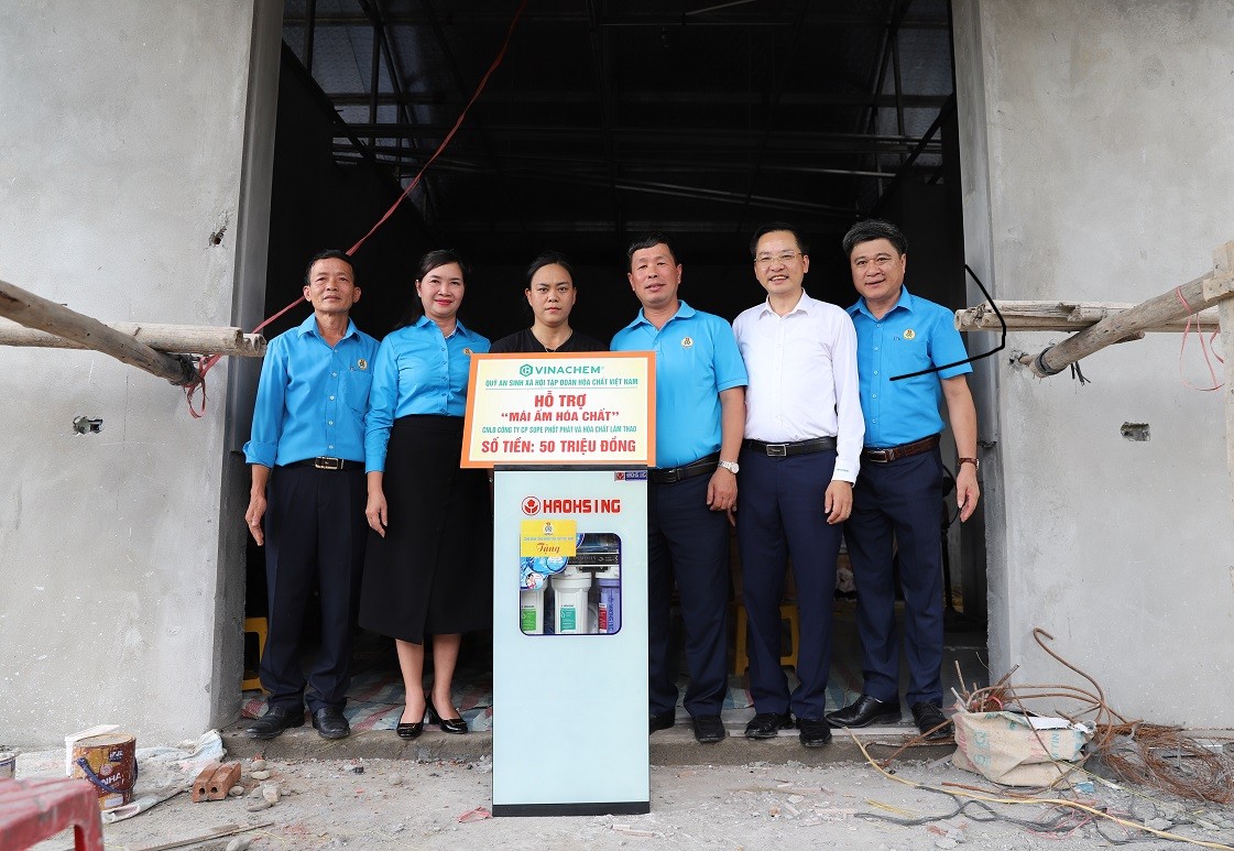 HỖ TRỢ “MÁI ẤM HOÁ CHẤT” CHO NGƯỜI LAO ĐỘNG