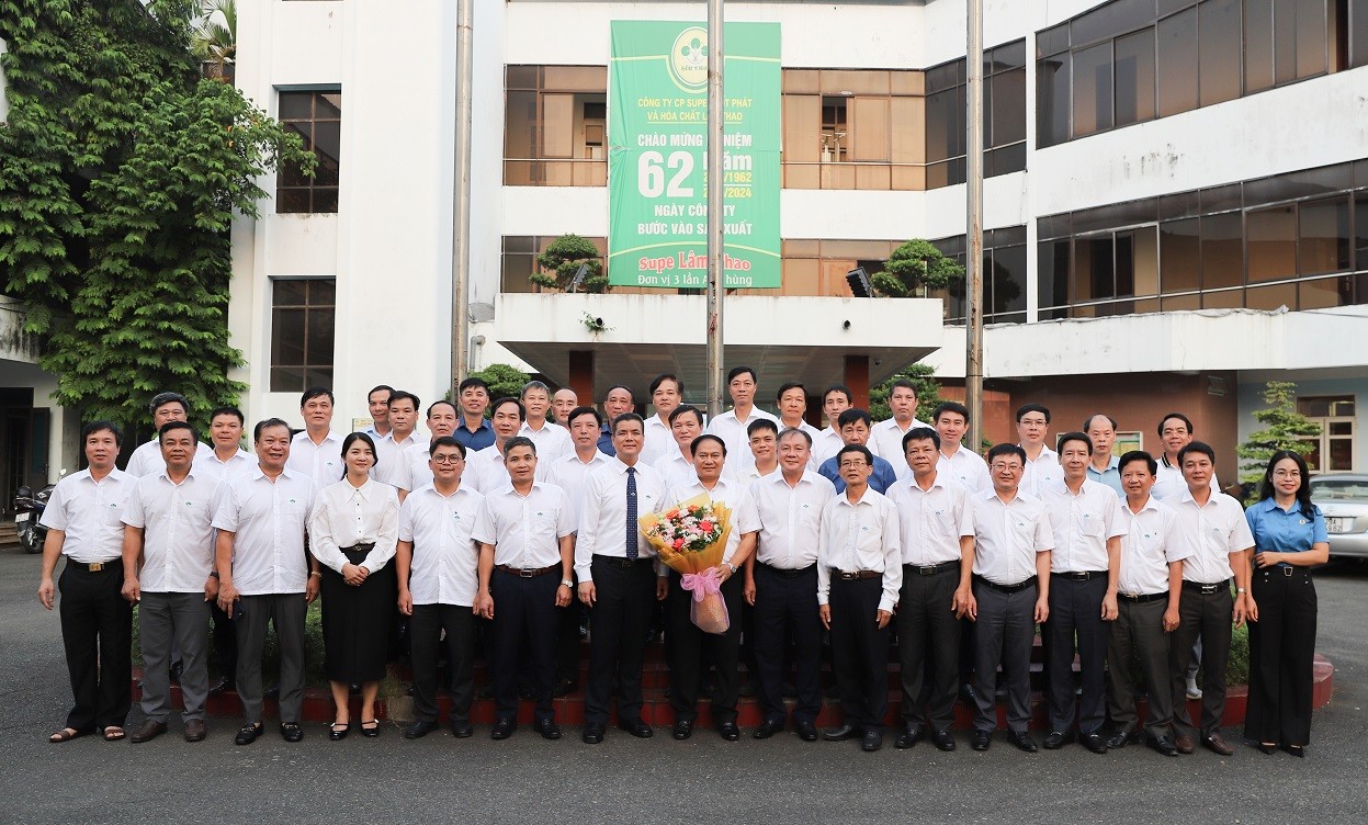 Gặp mặt, chia tay đồng chí Vũ Xuân Hồng, nguyên Phó Tổng Giám đốc Công ty về nghỉ chế độ